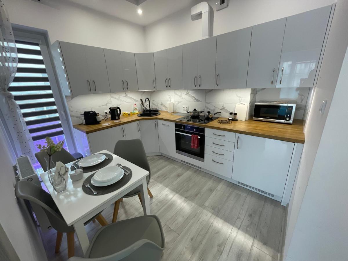 Apartament Nowoczesny Komfortowy Kustronia Z Garazem Balkonem Wanna Bielsko-Biała Exterior photo